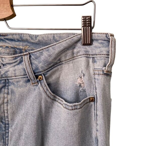 Seven7 Weekend Slim Fit Straight Leg Distressed Jean in Size 12 - Picture 11 of 13